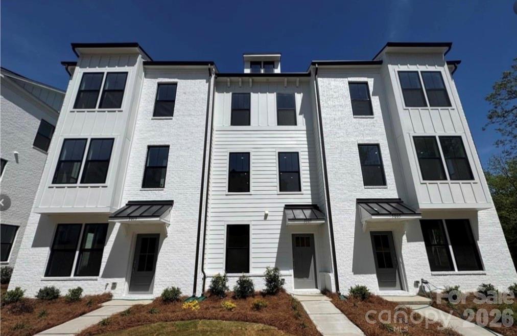 5009 Layman Drive