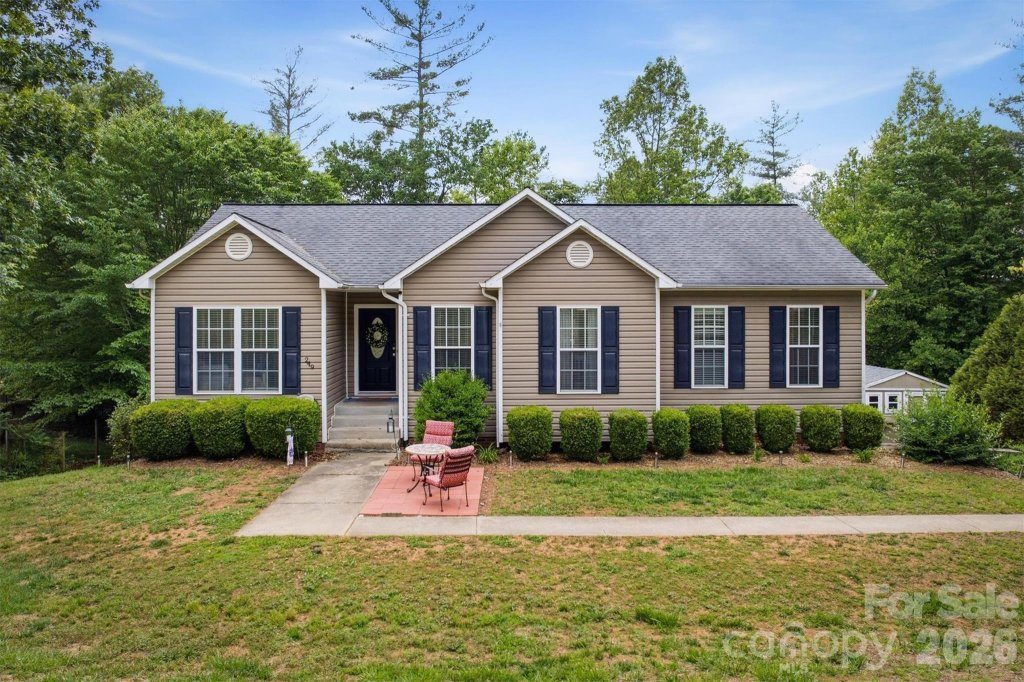 River Glen, Morganton community