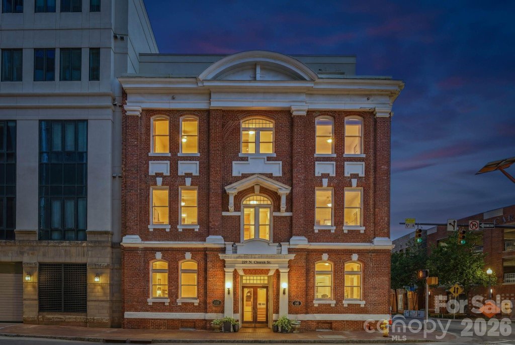 Settlers Place, Charlotte community