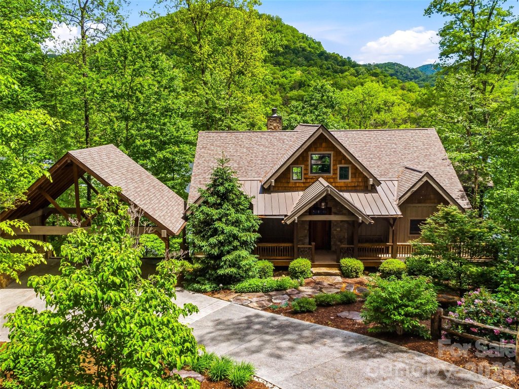 Bear Lake Reserve, Tuckasegee community
