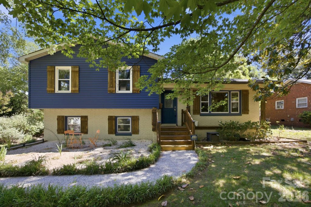 1941 Bentley Place