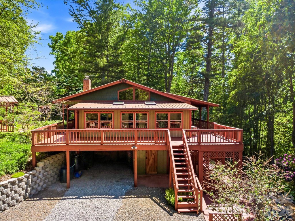 200 River Ridge Drive