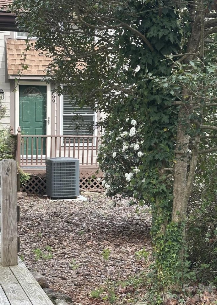 99 Willow Way