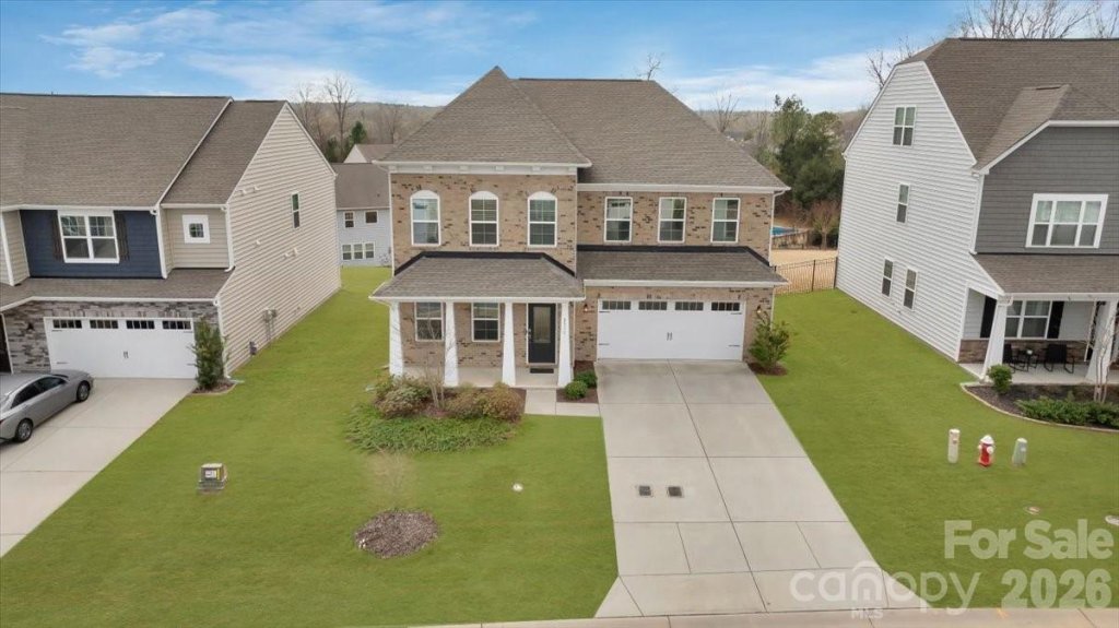 Cortona, Waxhaw community