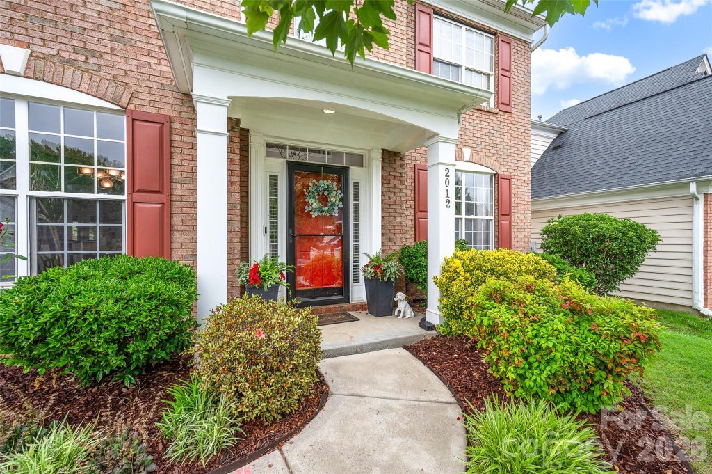 Arbor Hills, Charlotte community