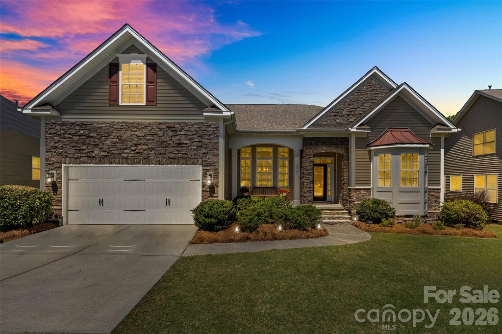 4045 Hickory View Drive