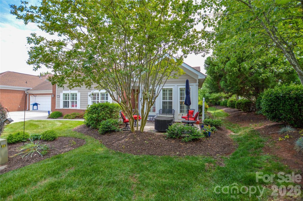 2249 N Castle Court