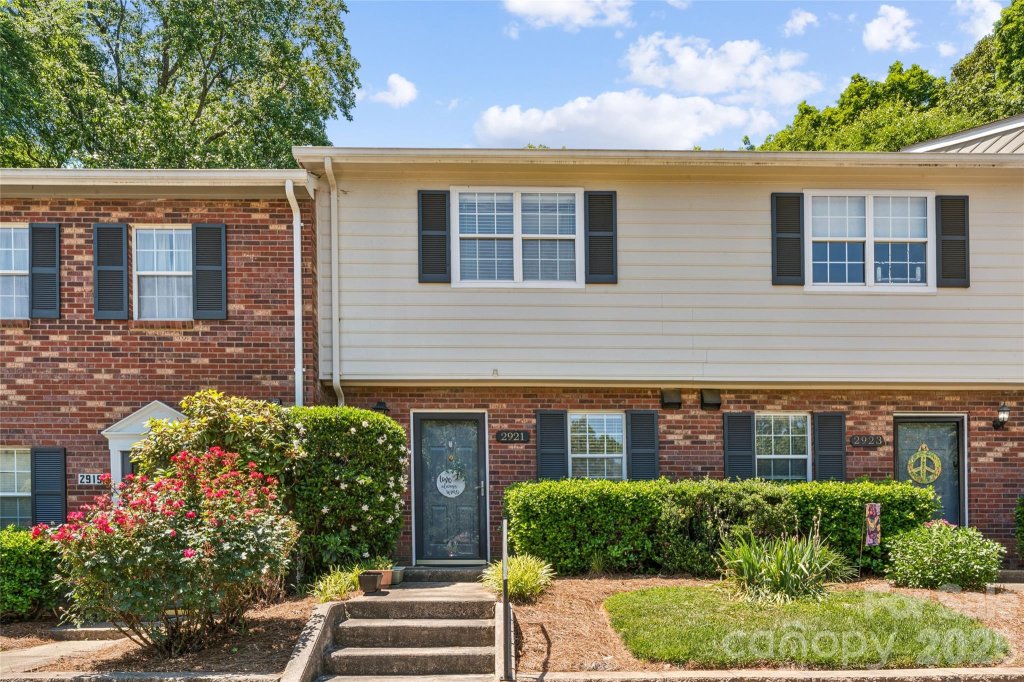 2921 Heathstead Place