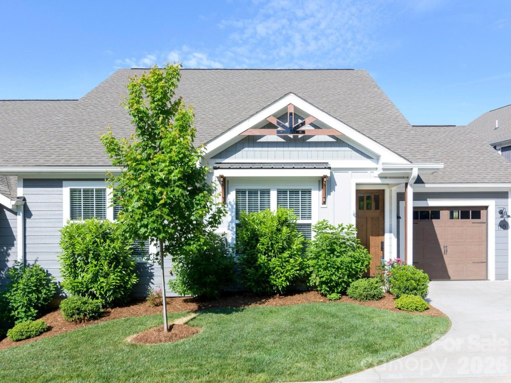 Laurelwood Village, Arden community