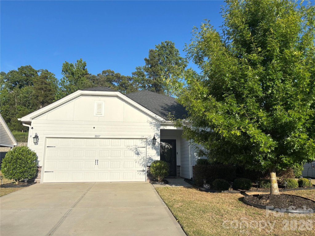 8807 Pennegrove Circle