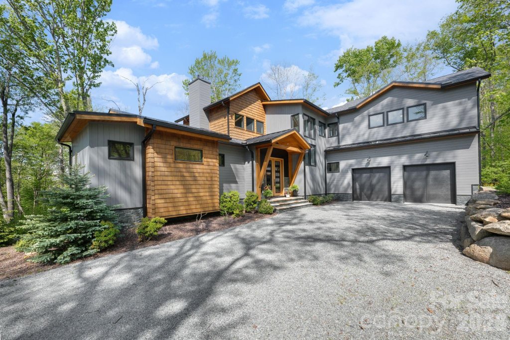 576 Eagle Springs Trail
