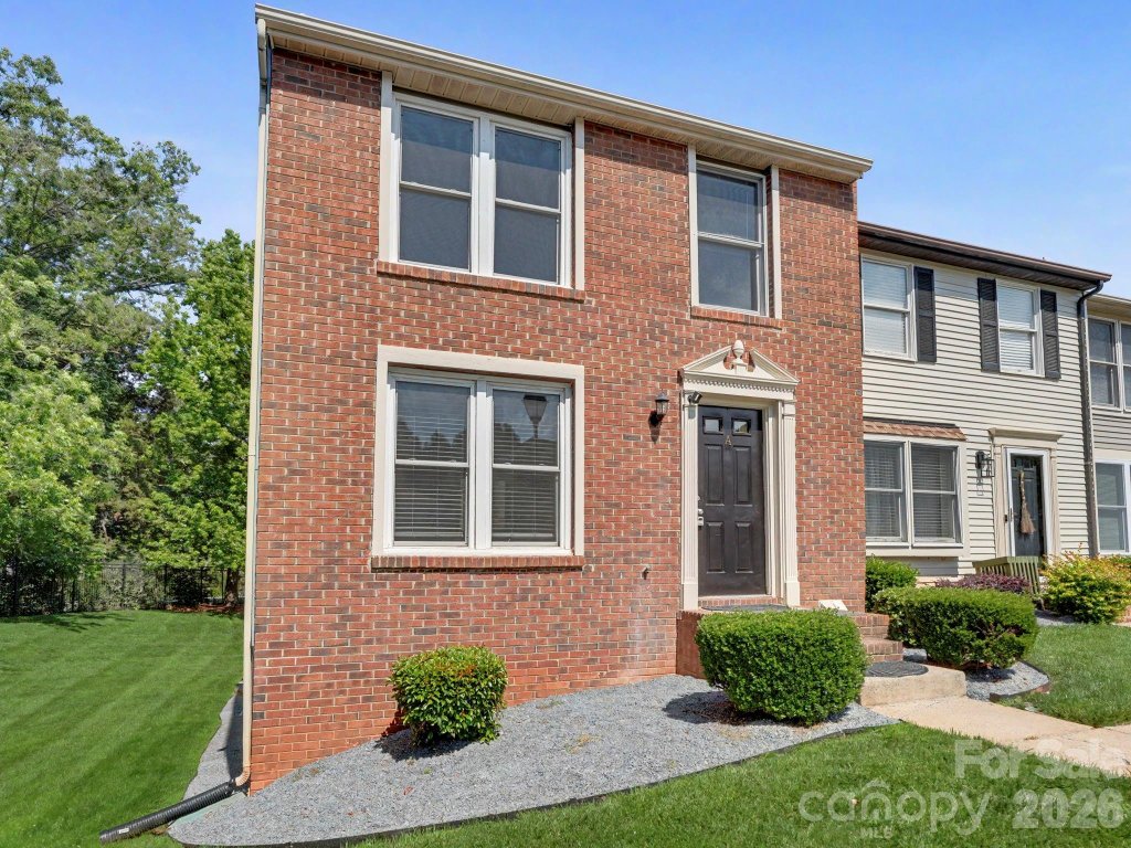 9416 Lexington Circle
