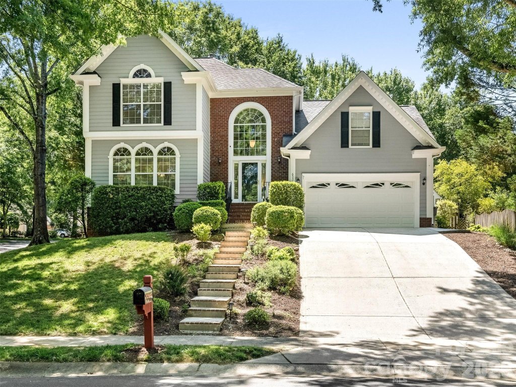Providence Commons, Charlotte community