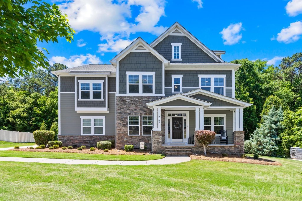 Tuscany, Waxhaw community