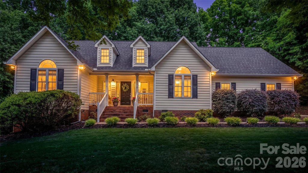 Grayrock Shoals, Statesville community