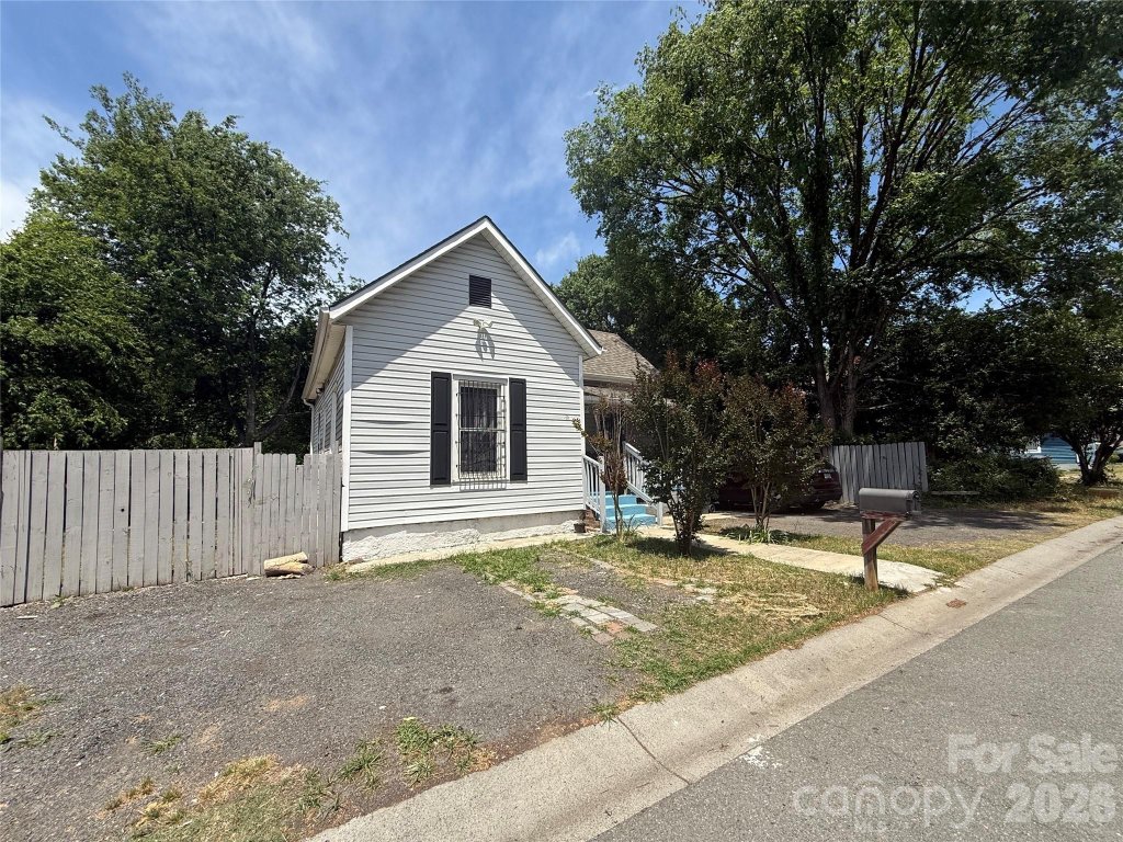 318 Goff Street