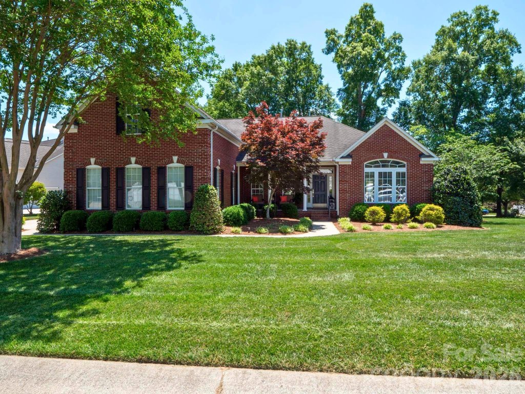 Chestnut, Matthews community