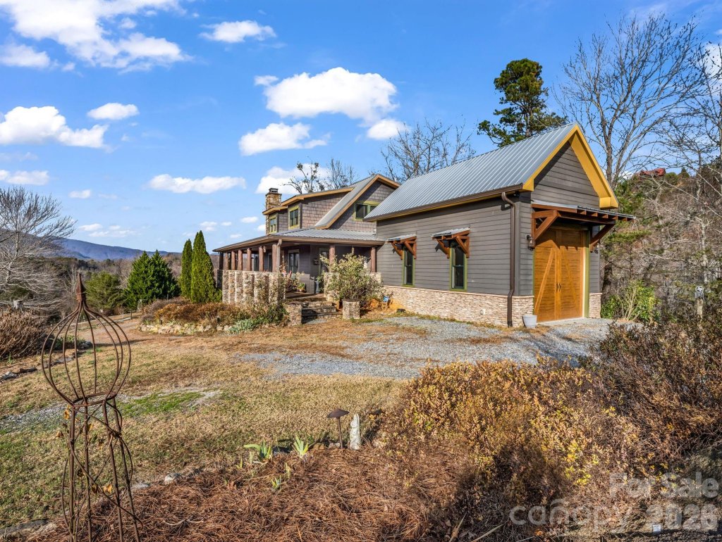 The Peaks At Lake Lure, Lake Lure community