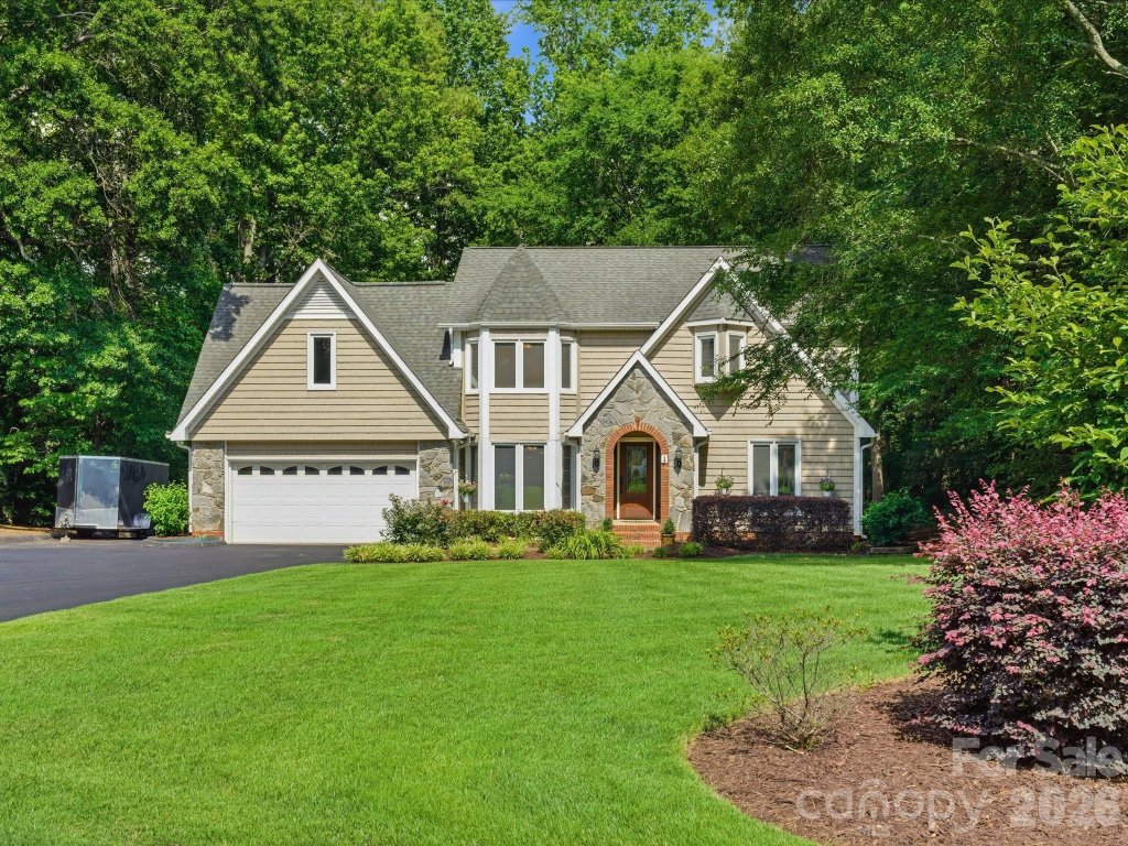Olde Williamsburg, Fort Mill community