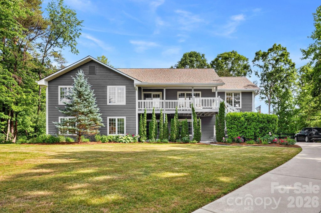 Hills Of Beaverdam, Asheville community