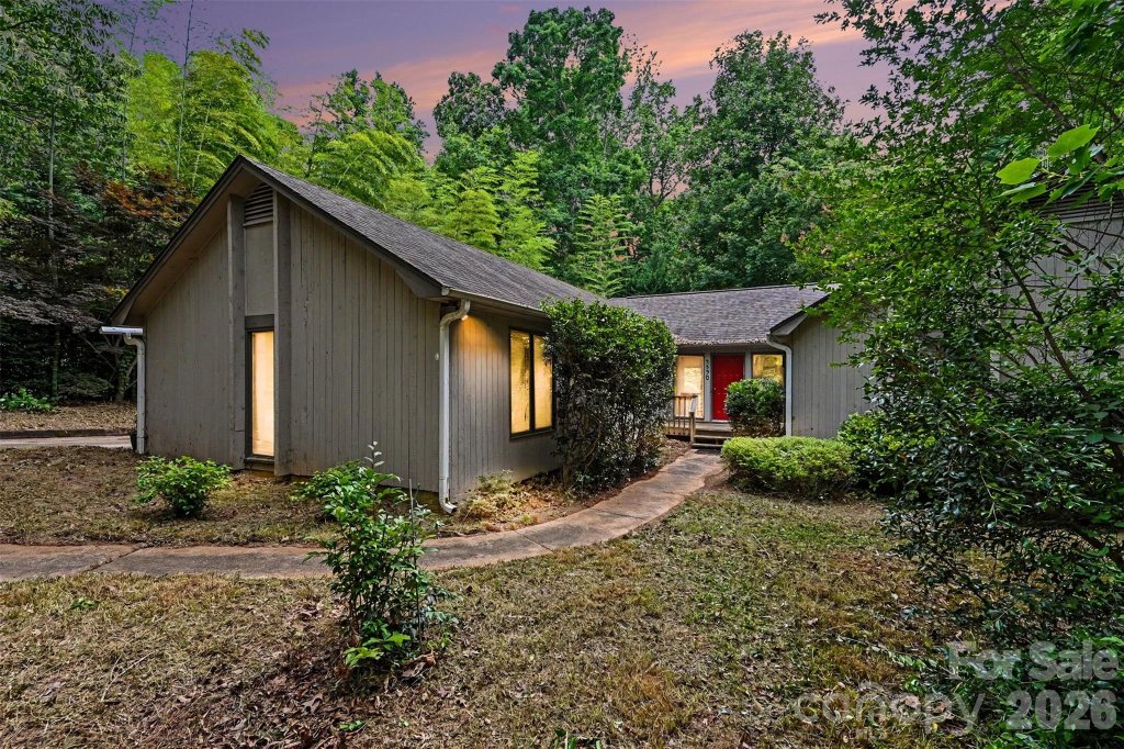 4590 Deer Run