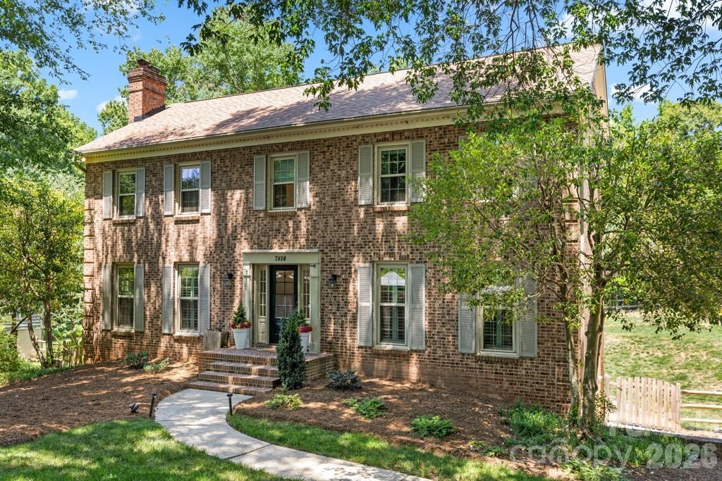 Quail Hollow Estates, Charlotte community