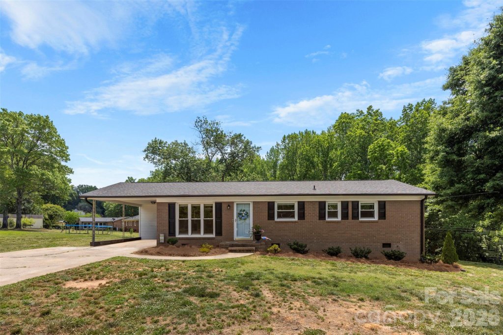 Hollandale, Gastonia community