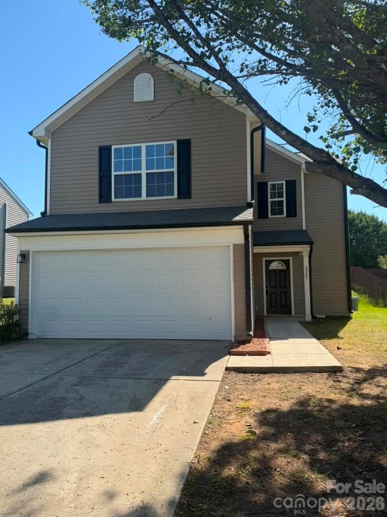 Avery Glen, Charlotte community