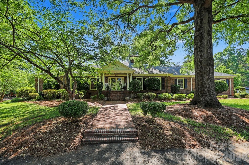 Sherwood Forest, Gastonia community