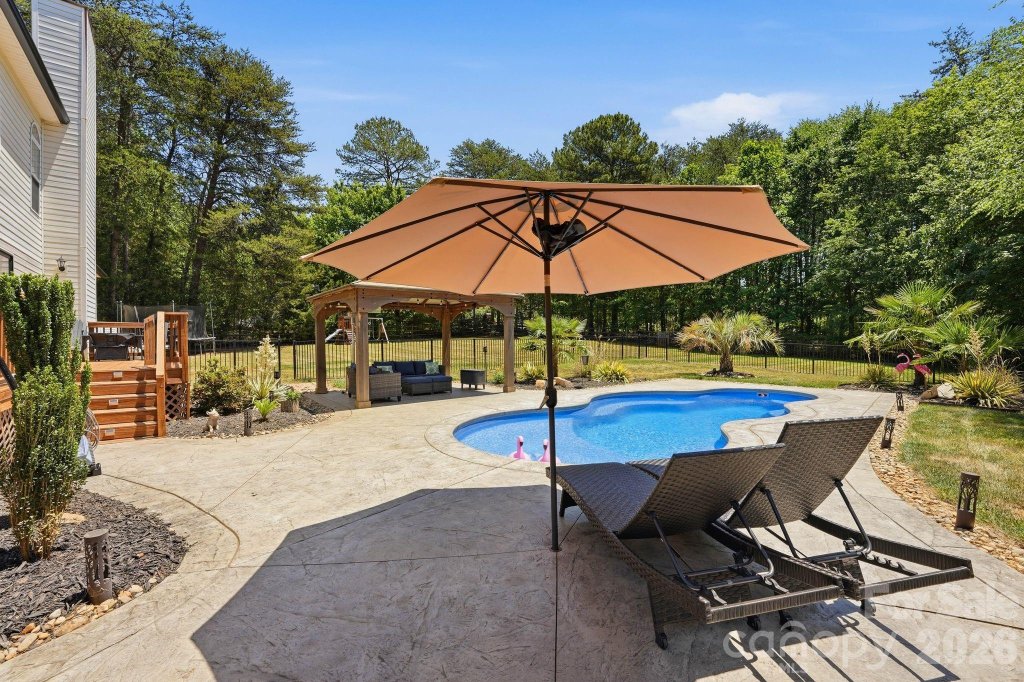 Stutts Cove, Mooresville community