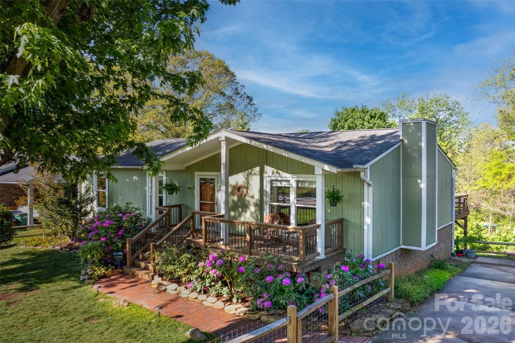 Stoneybrook, Asheville community