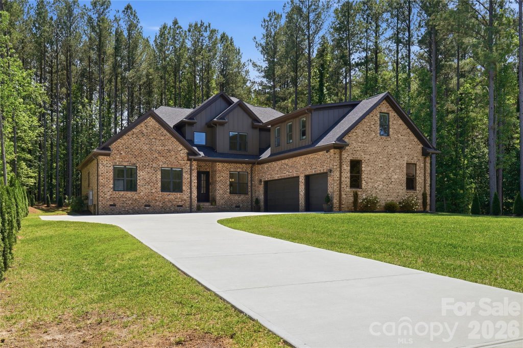 Winding Forest, Troutman community