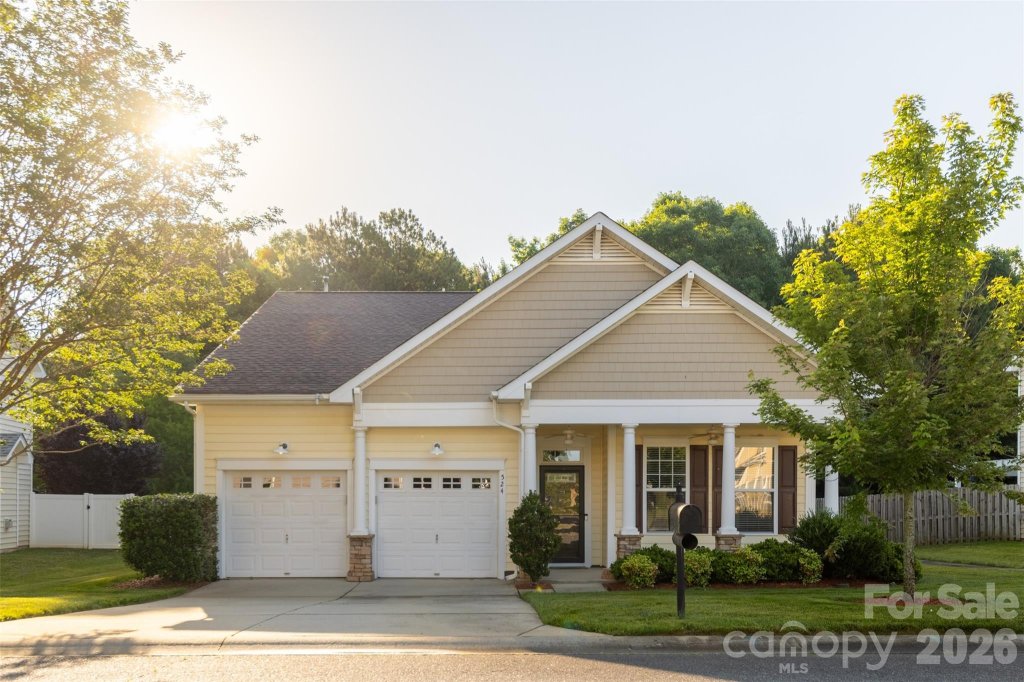 Ridge Pointe, Rock Hill community