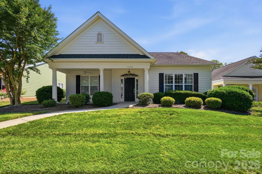 The Cottages, Pineville community