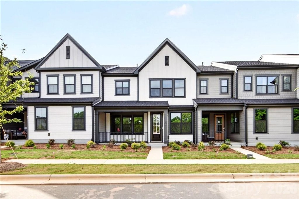 79 Seven Oaks Landing