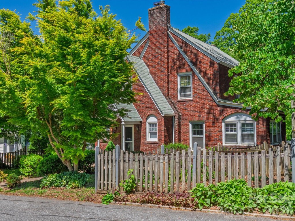 Montford Hills, Asheville community