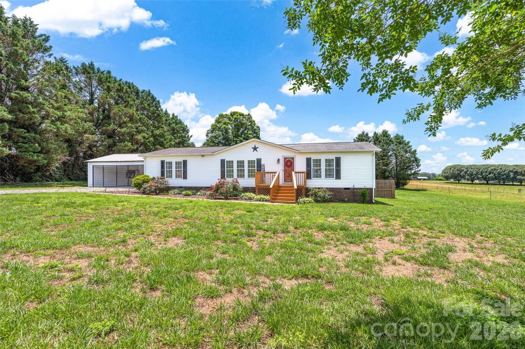 1008 Pine Ridge Drive