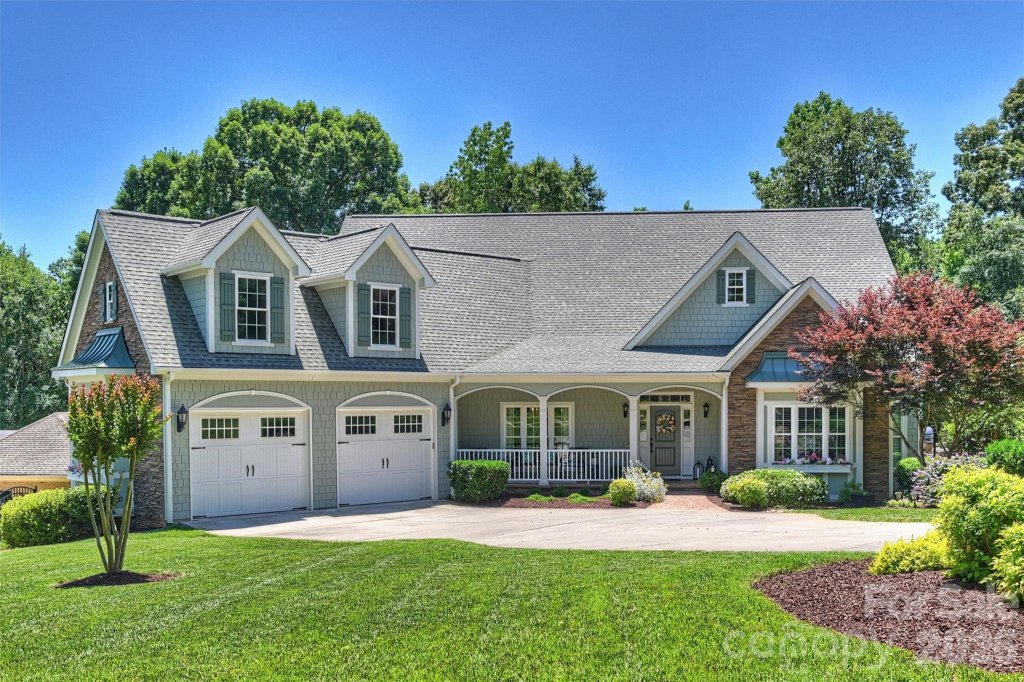 929 Wessington Manor Lane