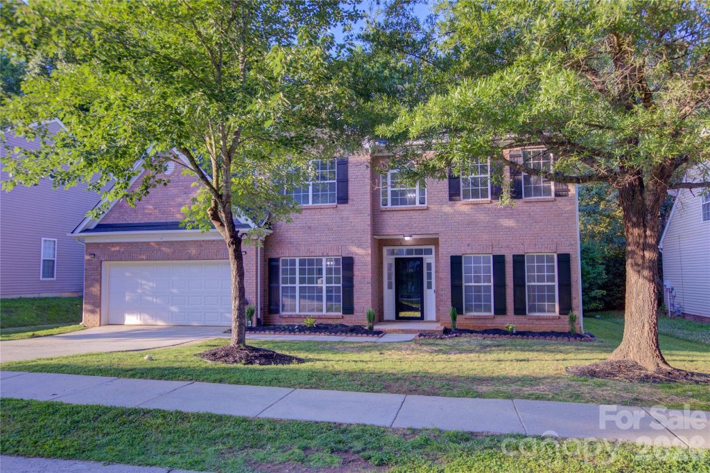 Withrow Downs II, Charlotte community