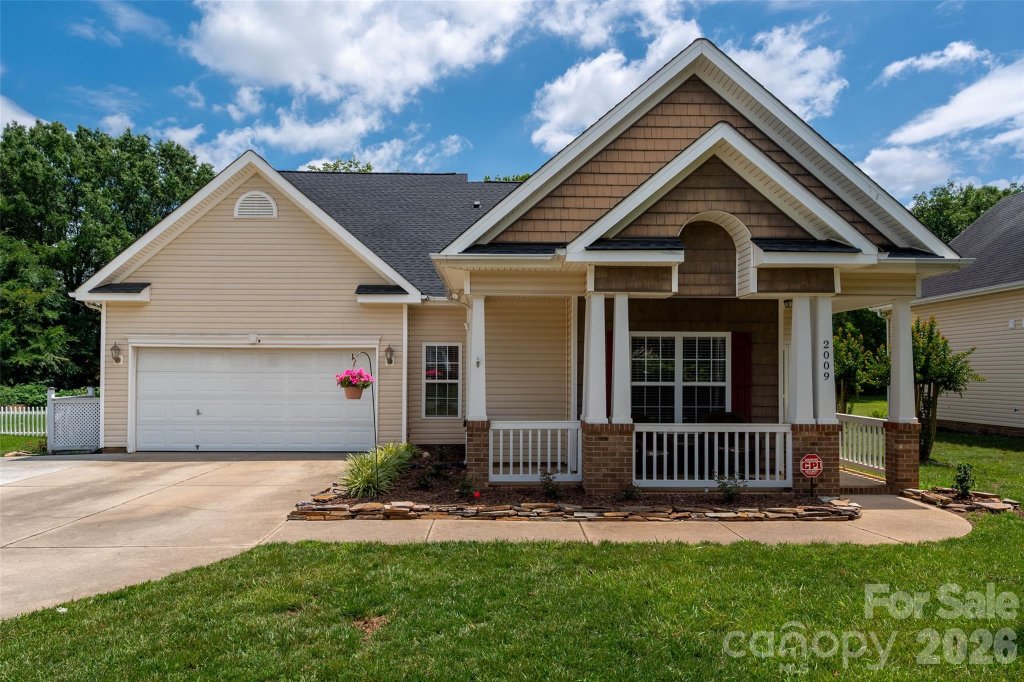 Oakstone, Monroe community