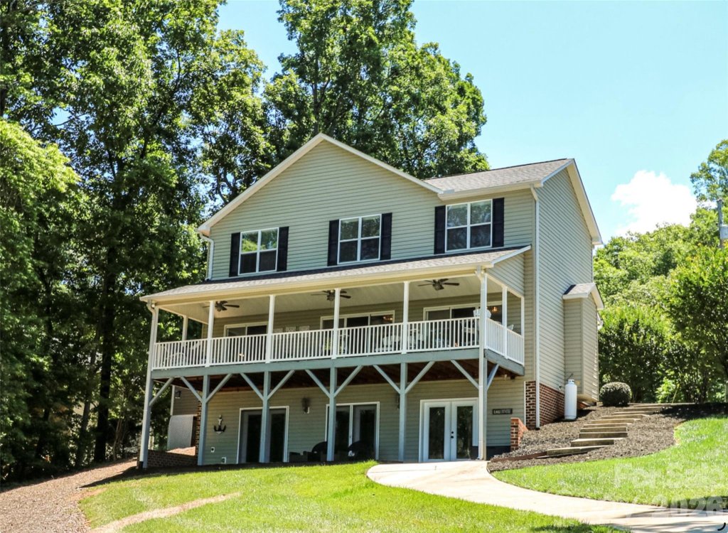 Riverwood, Lexington community