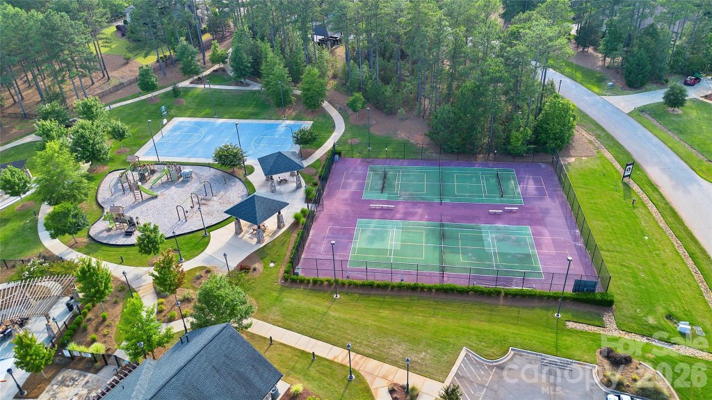 Riverchase, Lancaster community