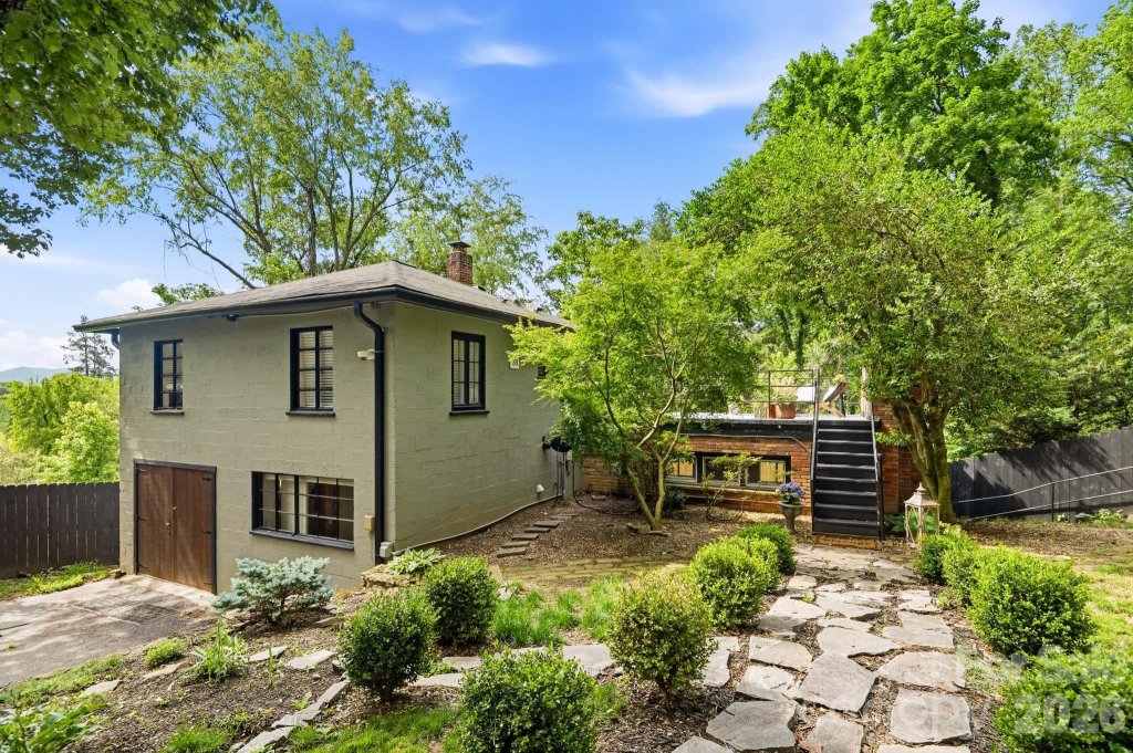 38 Aurora Drive