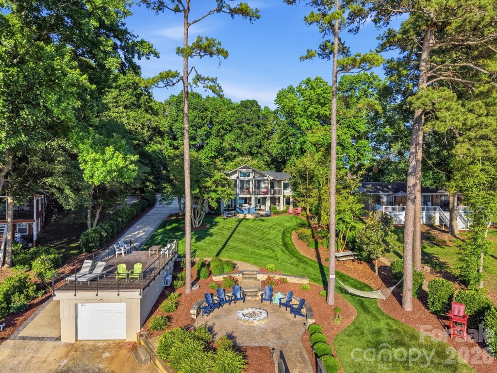 730 Mainsail Road
