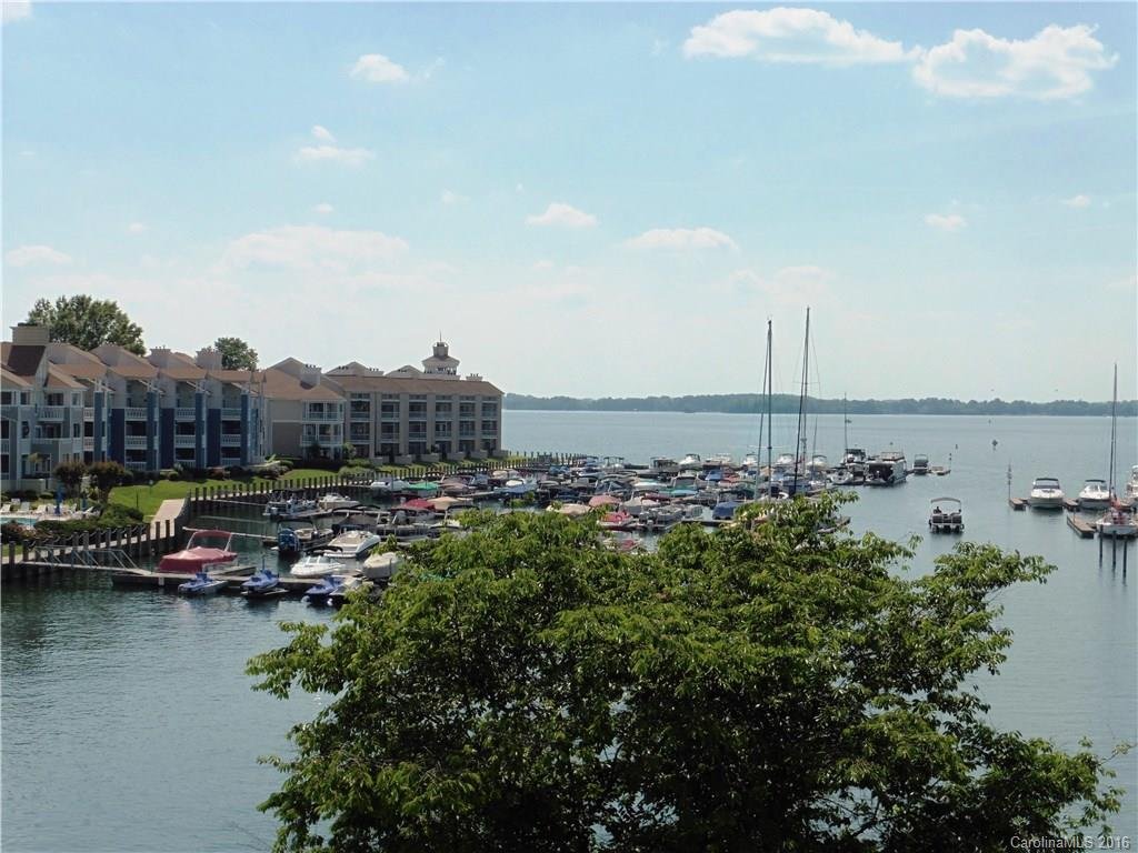 18877 Vineyard Point Lane