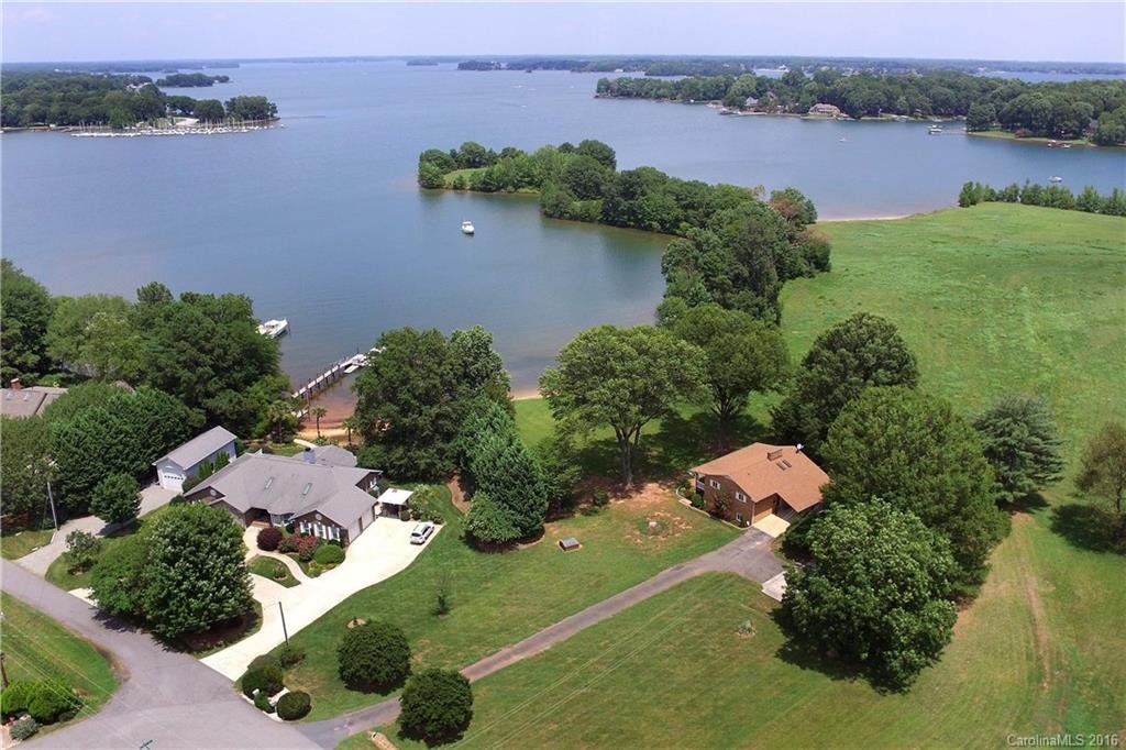 1338 Strawberry Lane