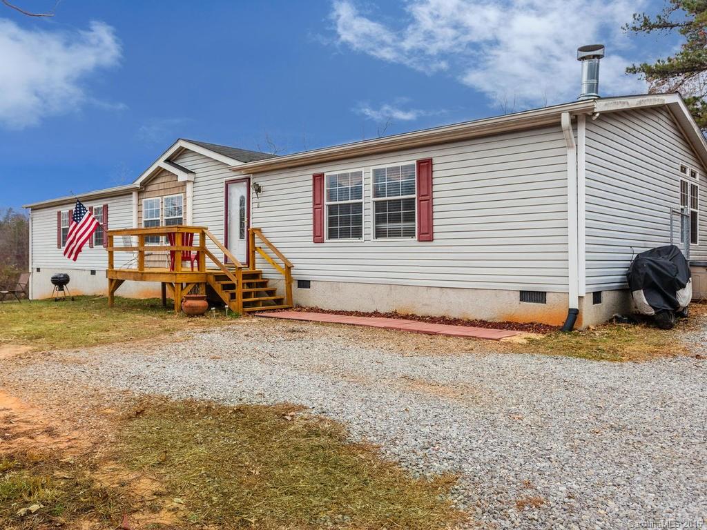 18 Evelyn Acres Drive