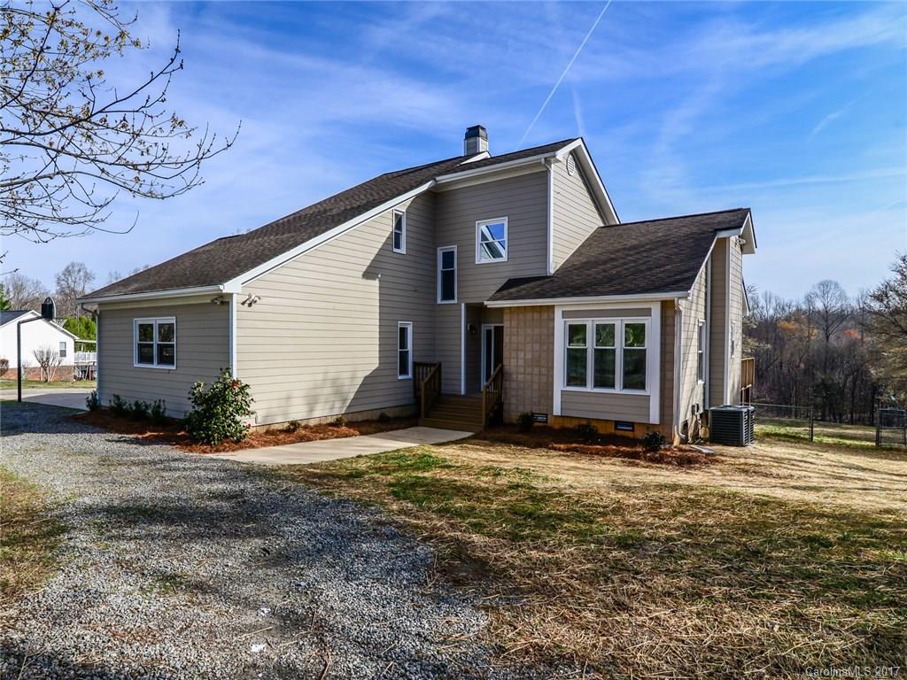 7560 Crestwood Drive