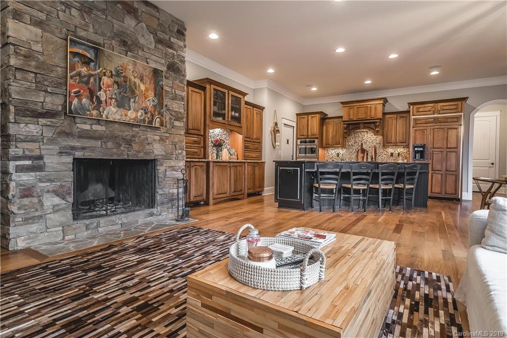 20345 Enclave Oaks Court