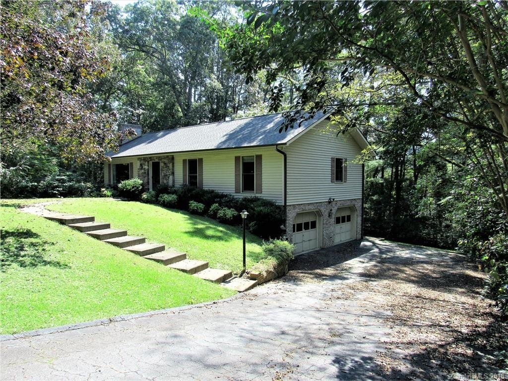 102 Robin Crest Drive